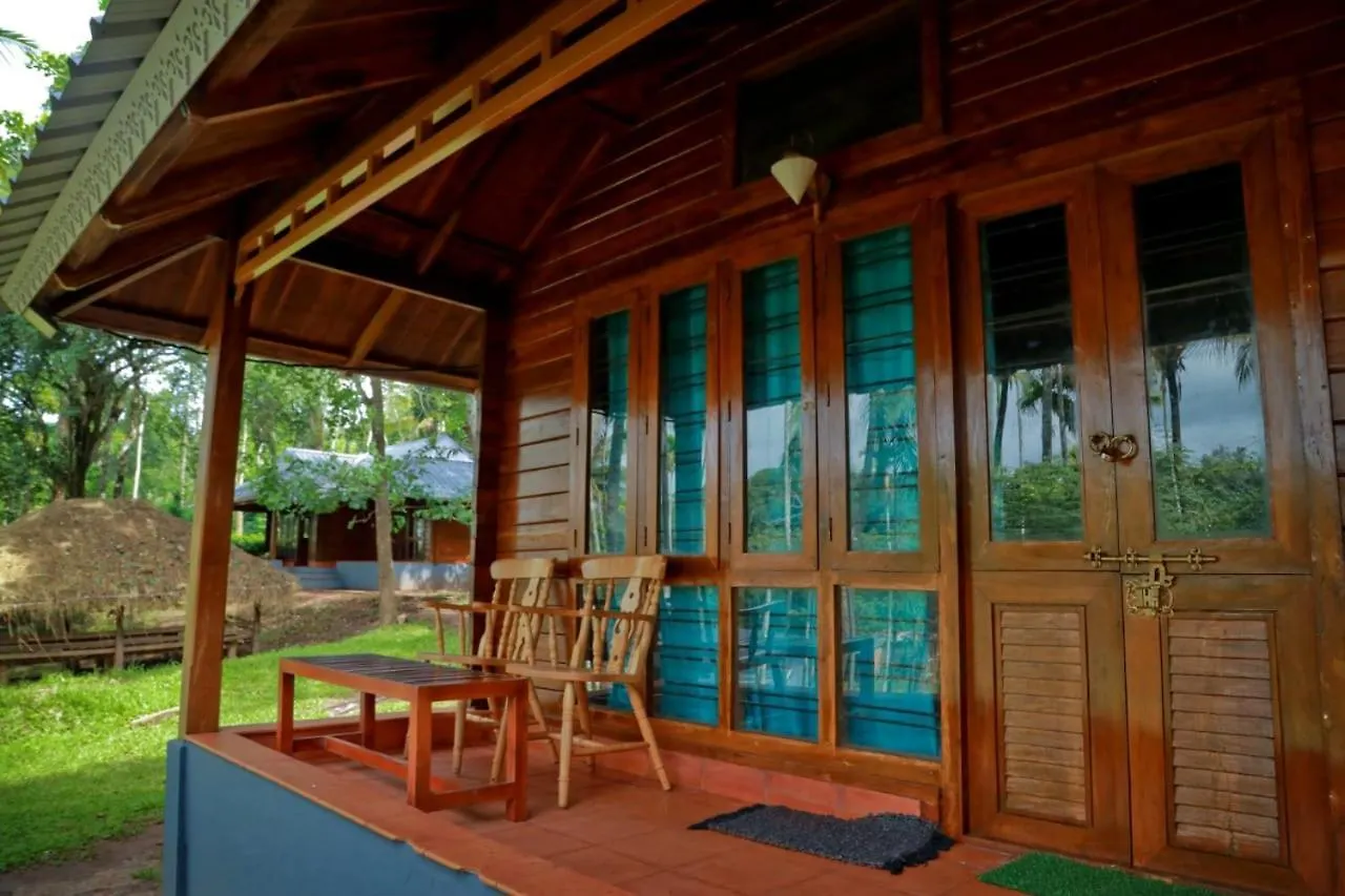 Contacten van Royal Wooden Villa